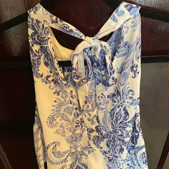 Show me your mumu cropped halter top - Picture 3 of 3